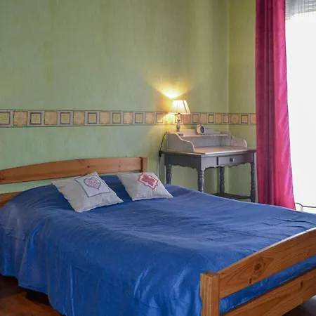 3 Bedroom In Hébergement de vacances Biras