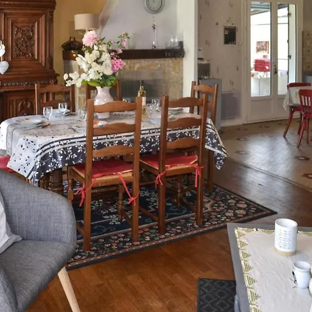 Stunning In With Kitchenette * Biras