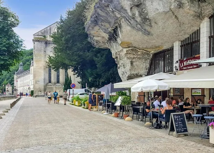 Stunning In With Kitchenette Biras